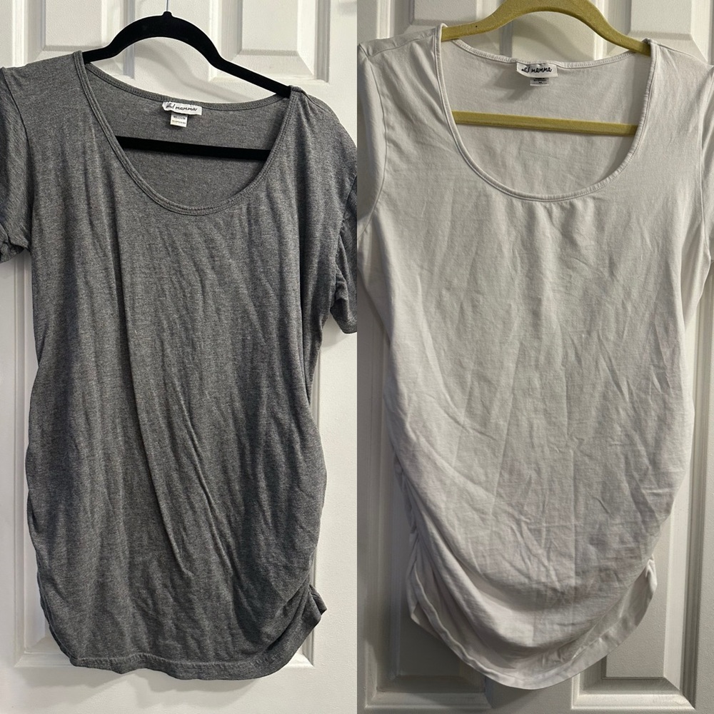 Set of 2 Oh Mamma Medium Grey and White Shirts